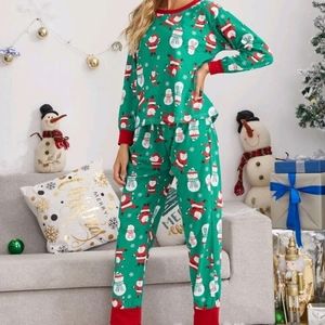 🎄🎁 ALLOVER CHRISTMAS PRINT PIJAMA SET